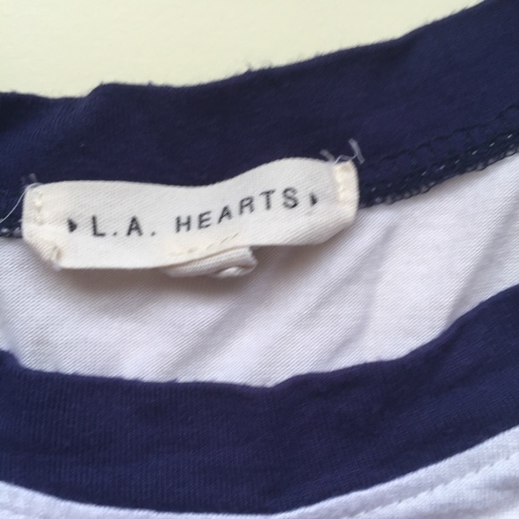 *Final Sale* Juniors California Cropped Tee - Picture 3 of 6